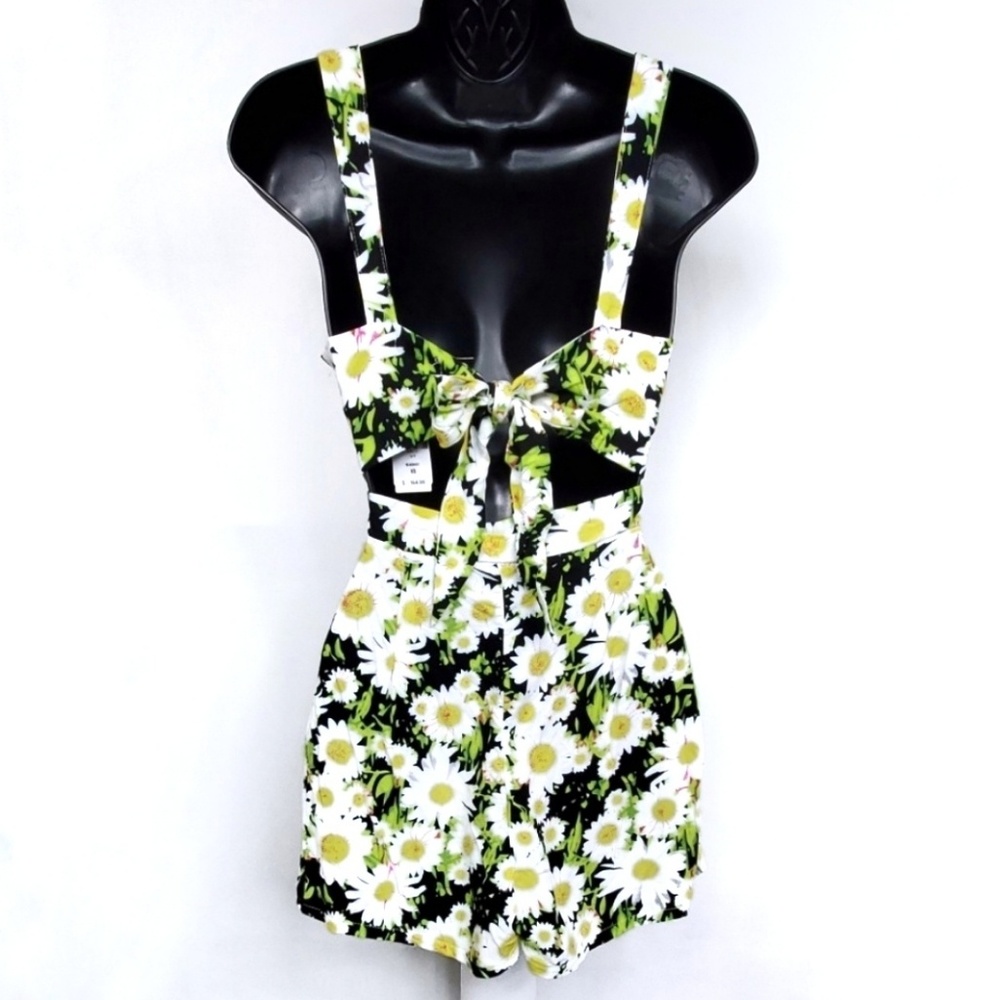 Rumor Boutique Romper - Picture 3 of 5